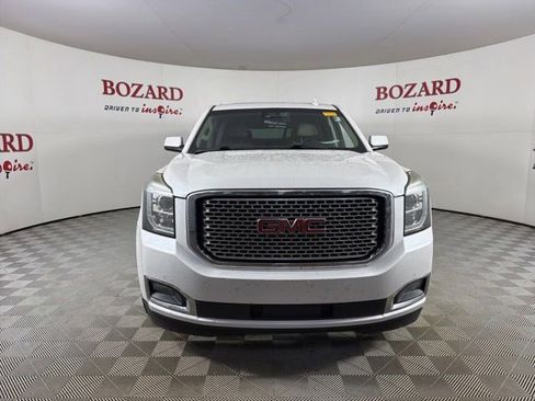 Used 2017 GMC Yukon XL SLT w/ Open Road Package RWD image 2