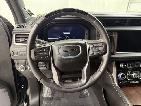 Used 2024 GMC Yukon Denali Ultimate image 36