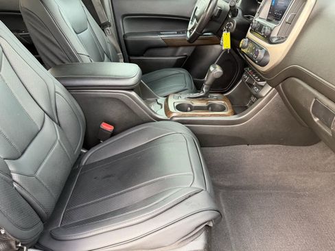 Used 2020 GMC Canyon Denali image 12