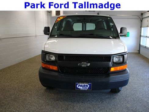 Used 2016 Chevrolet Express 2500 image 9