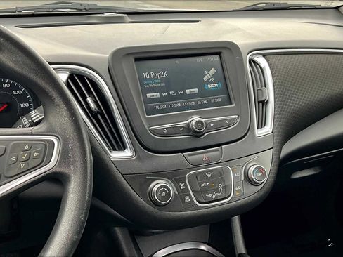 Used 2016 Chevrolet Malibu LT image 6