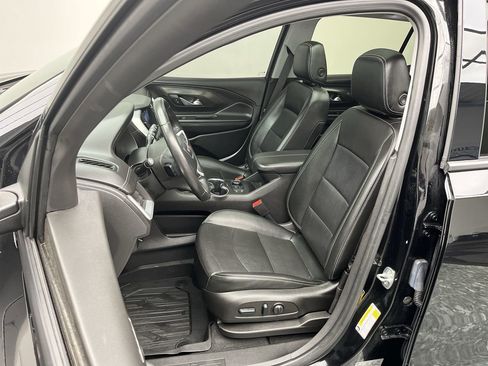 Certified 2022 GMC Terrain SLT w/ Tech Package image 10