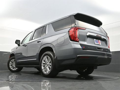 Used 2021 GMC Yukon SLT w/ SLT Premium Package image 29