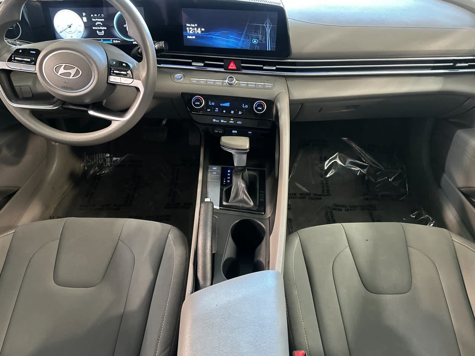 Used 2024 Hyundai Elantra SEL FWD image 4