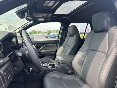 Certified 2026 Toyota 4Runner TRD Off-Road Premium AWD/4WD image 17