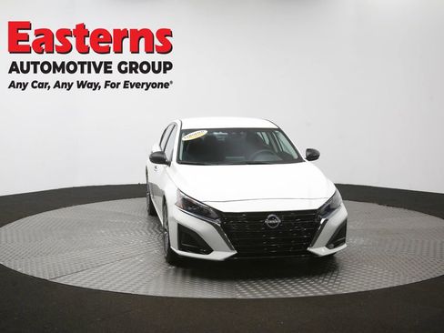 Used 2025 Nissan Altima 2.5 SV FWD image 51