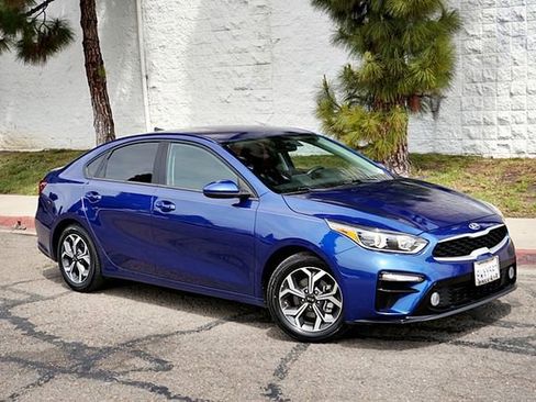 Certified 2021 Kia Forte LXS image 1