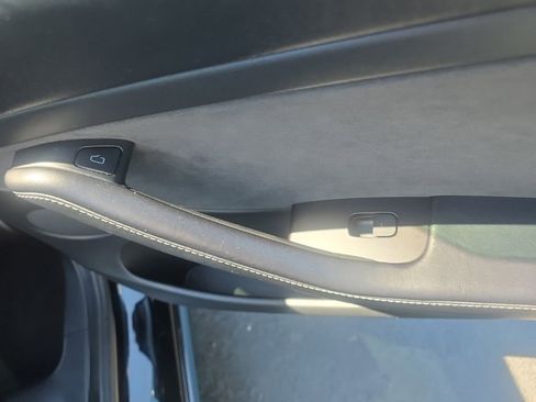 Used 2022 Tesla Model 3 Long Range AWD/4WD image 26