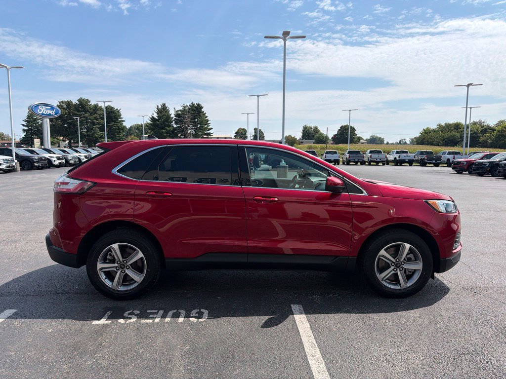 Used 2023 Ford Edge SEL w/ Convenience Package AWD/4WD image 6