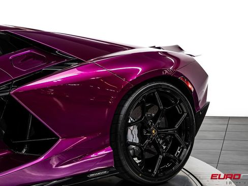 Used 2025 Lamborghini Revuelto AWD/4WD image 17