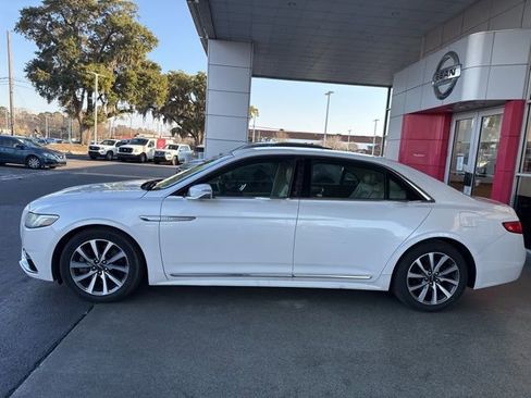Used 2017 Lincoln Continental Premiere image 5