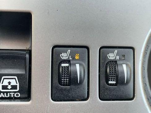 Certified 2022 Toyota 4Runner SR5 Premium w/ Moonroof Package image 28