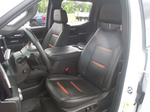 Used 2024 GMC Sierra 1500 AT4 w/ Technology Package AWD/4WD image 23