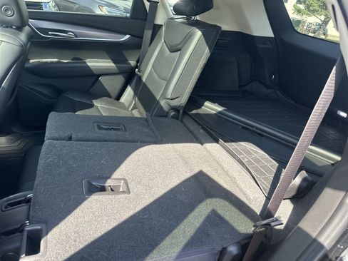 Used 2017 Cadillac XT5 Premium Luxury FWD image 16