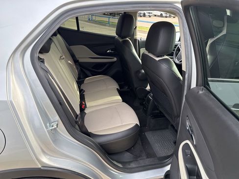 Used 2021 Buick Encore Preferred w/ Safety Package image 13