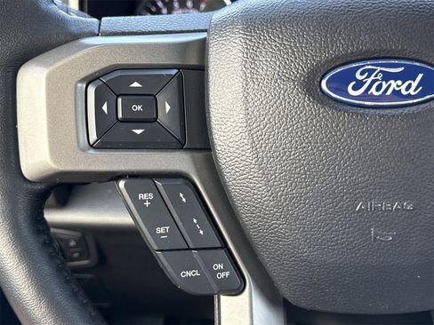 Used 2021 Ford Expedition XLT image 17