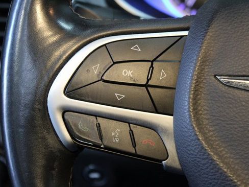 Used 2015 Chrysler 200 Limited w/ Comfort Group image 22