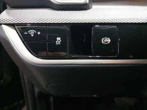 Used 2025 Kia Sportage LX image 25