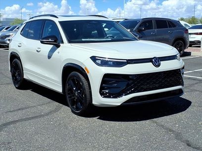 New 2026 Volkswagen Tiguan SE R-Line