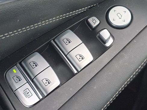 Used 2025 BMW X7 M60i image 29