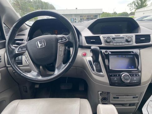 Used 2016 Honda Odyssey Touring Elite image 16