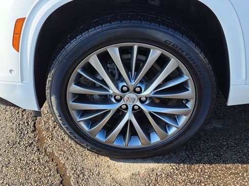 Used 2025 Buick Enclave Avenir w/ Super Cruise Package image 4