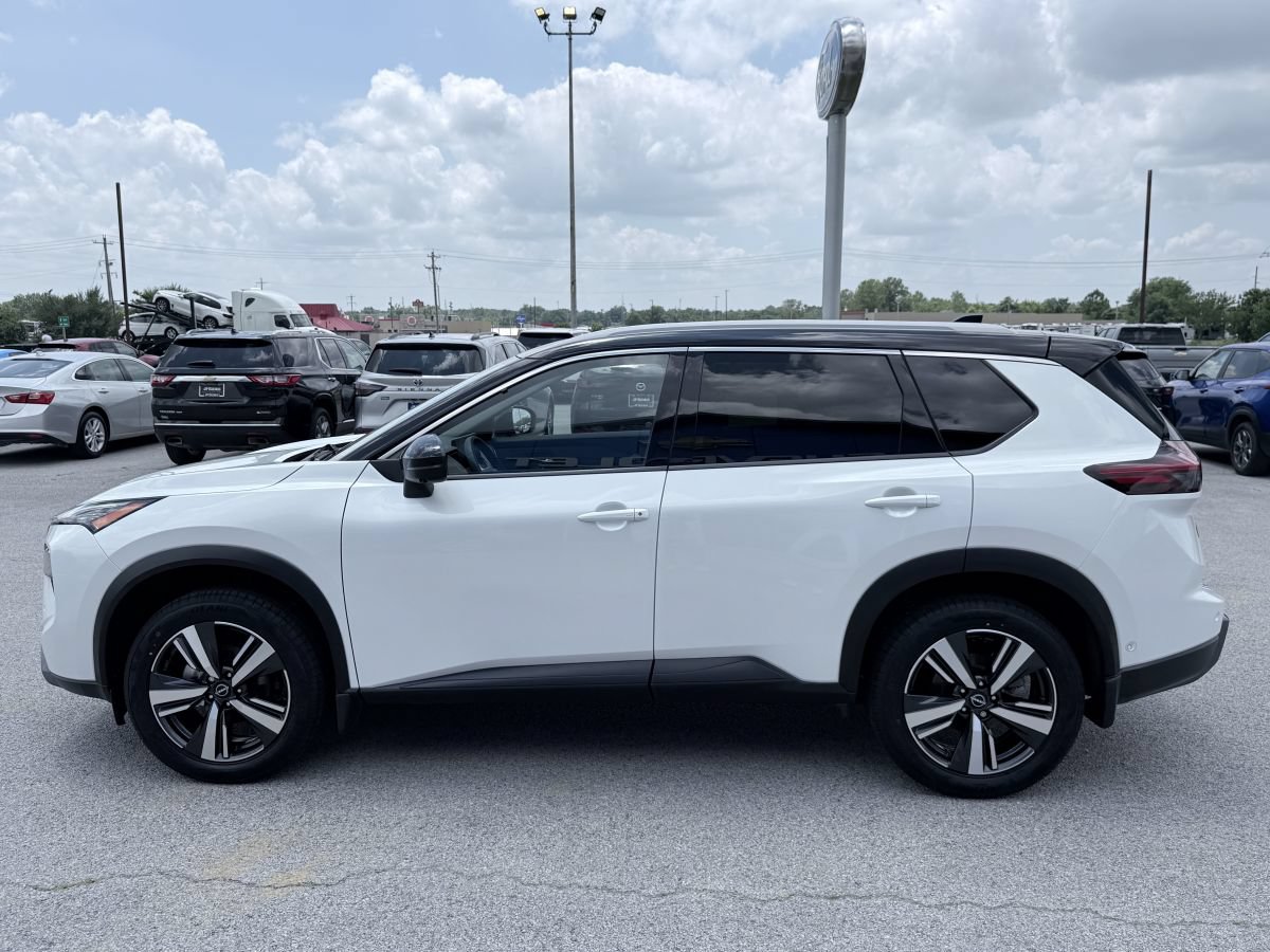 Used 2025 Nissan Rogue SL w/ SL Premium Package FWD image 8