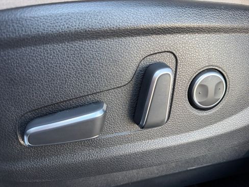 Used 2024 Hyundai Palisade SEL FWD image 14