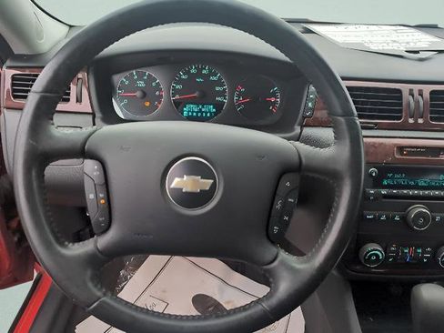 Used 2009 Chevrolet Impala LTZ image 12