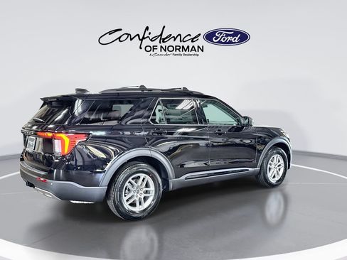 New 2026 Ford Explorer Active w/ Active Comfort Package RWD image 9
