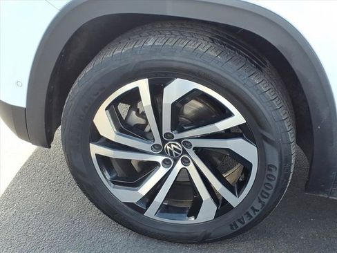 Used 2021 Volkswagen Atlas SEL Premium image 31