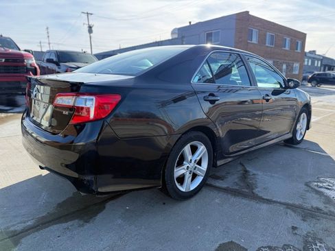Used 2013 Toyota Camry SE image 6