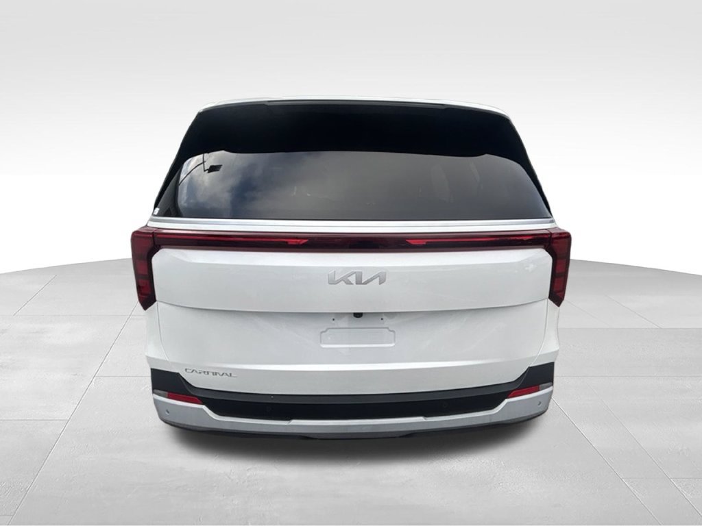 Certified 2026 Kia Carnival LX FWD image 4