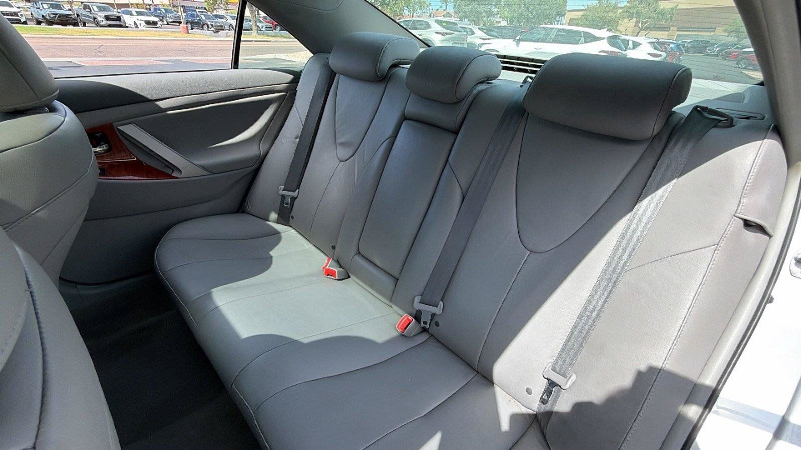 Used 2011 Toyota Camry Hybrid FWD image 28