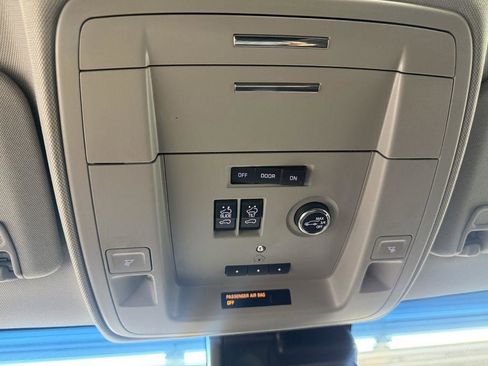 Used 2019 Chevrolet Suburban LT AWD/4WD image 24