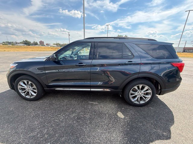 Used 2022 Ford Explorer XLT w/ Equipment Group 202A AWD/4WD image 10
