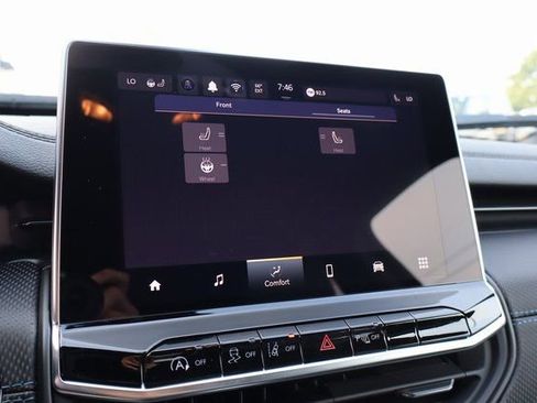 New 2026 Jeep Compass Limited image 17