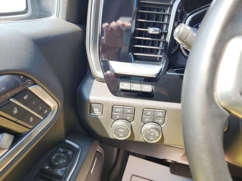Used 2025 Chevrolet Silverado 1500 LTZ AWD/4WD image 26
