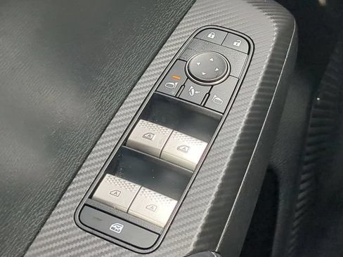 Used 2025 Mitsubishi Outlander SE FWD image 30