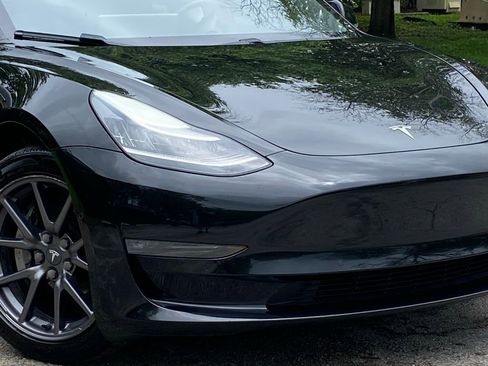 Used 2018 Tesla Model 3 Long Range image 10