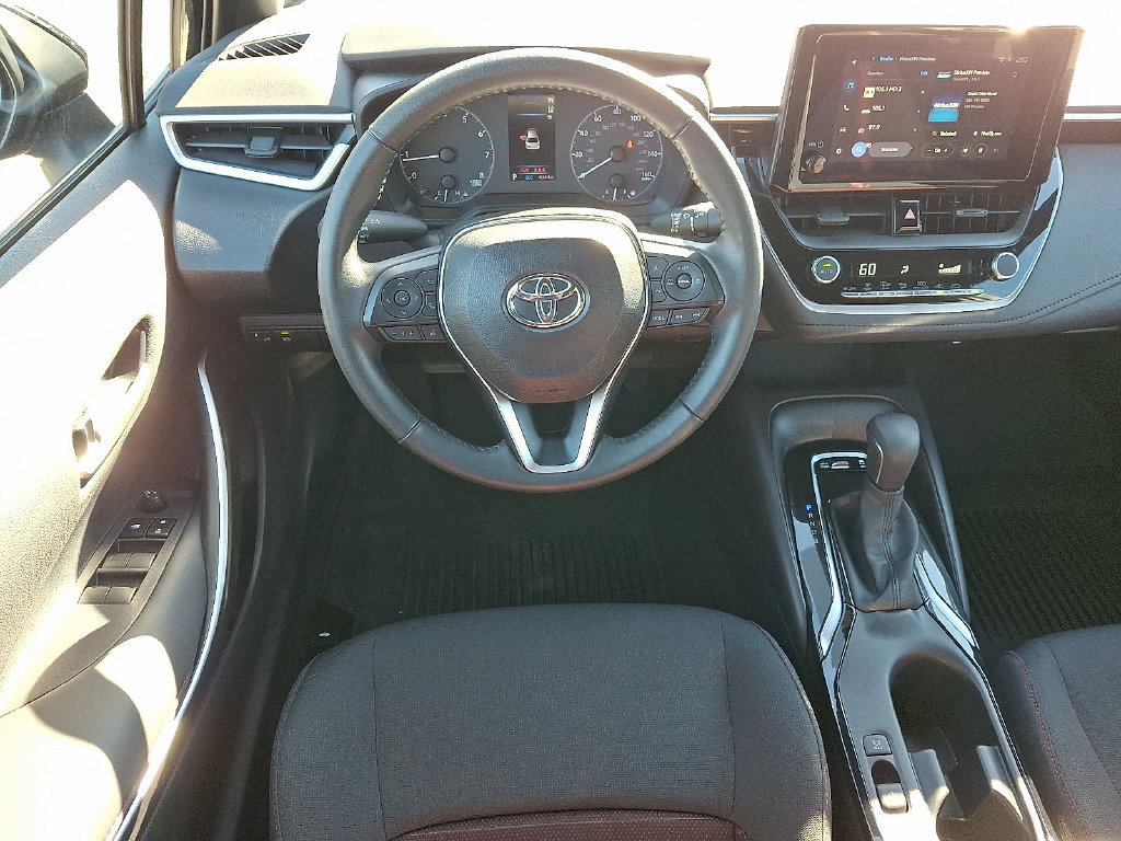 Used 2025 Toyota Corolla SE FWD image 12