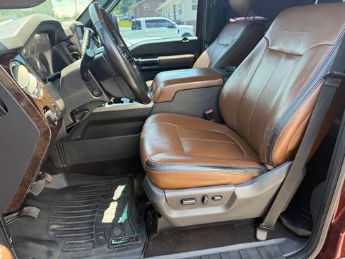 Used 2015 Ford F250 Platinum w/ FX4 Off-Road Package AWD/4WD image 35