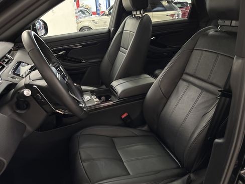 Used 2023 Land Rover Range Rover Evoque R-Dynamic S image 11