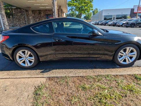 Used 2012 Hyundai Genesis 2.0T RWD image 8