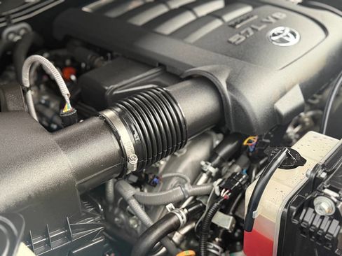 Used 2021 Toyota Tundra SR image 87