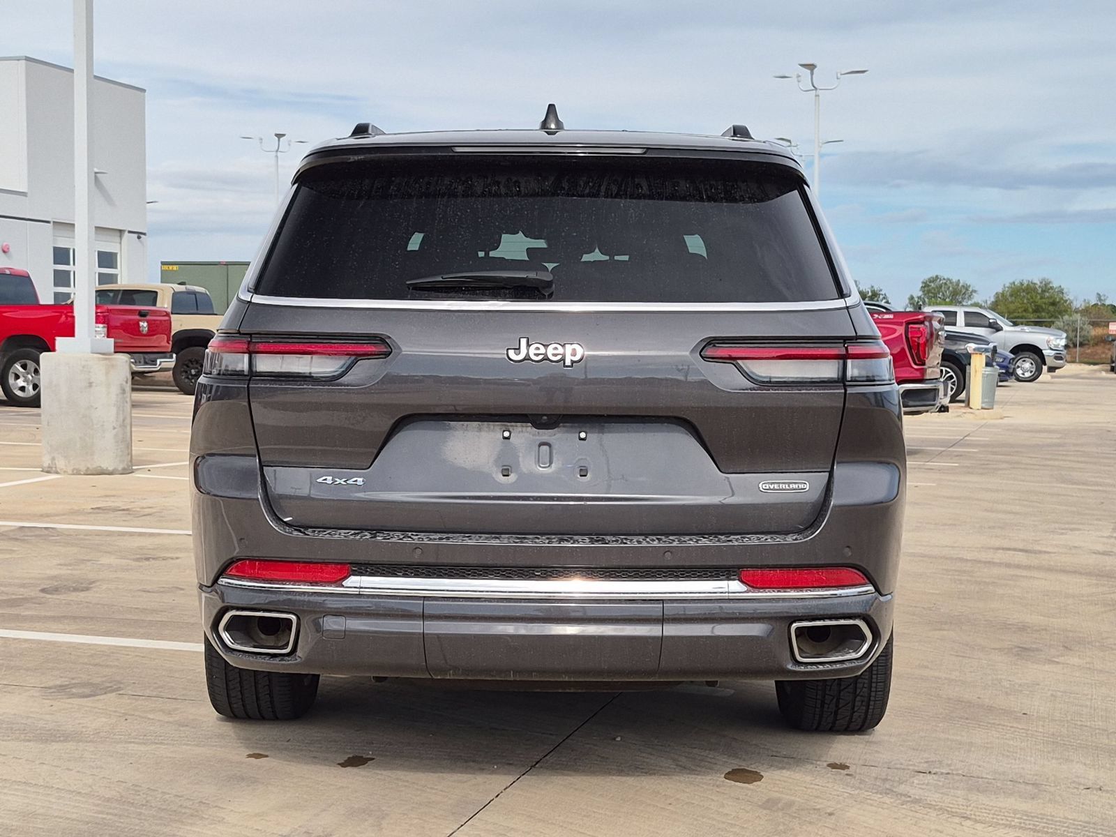 Used 2023 Jeep Grand Cherokee L Overland AWD/4WD image 4