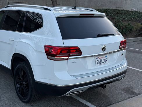 Used 2018 Volkswagen Atlas SEL AWD/4WD image 18