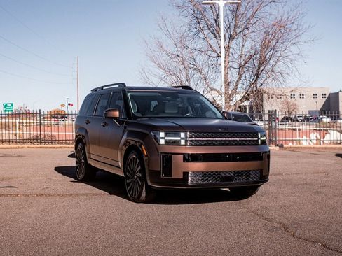 Used 2024 Hyundai Santa Fe Calligraphy image 1