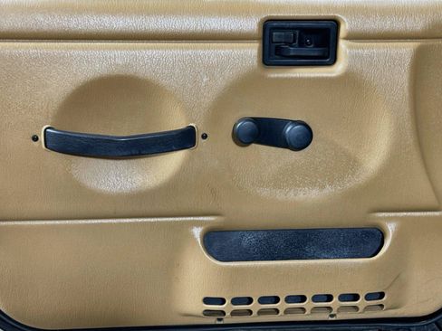 Used 1997 Jeep Wrangler SE AWD/4WD image 14