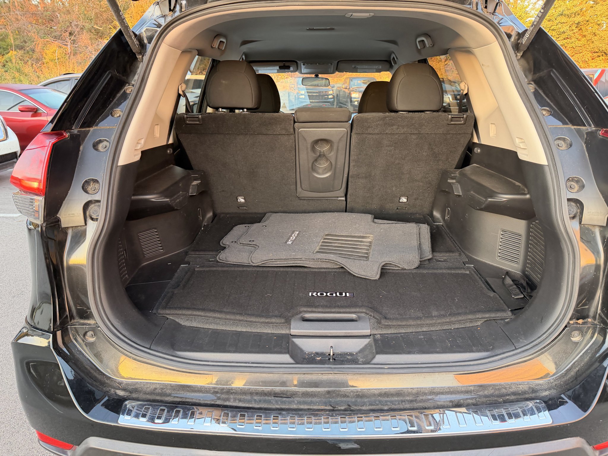 Certified 2017 Nissan Rogue SV AWD/4WD image 9